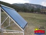 Solarni vakuum kolektor/Konstrukcija na travnjaku